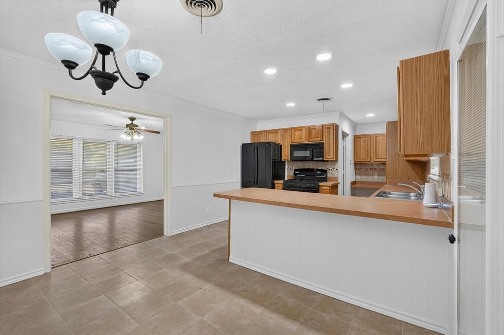 2539 Highwood Drive, Dallas, TX 75228