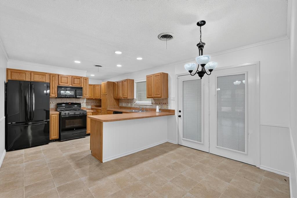 2539 Highwood Drive, Dallas, TX 75228