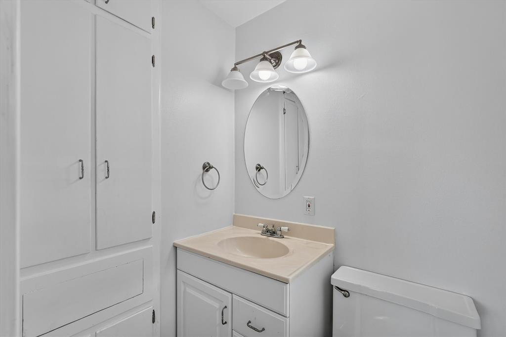 2539 Highwood Drive, Dallas, TX 75228