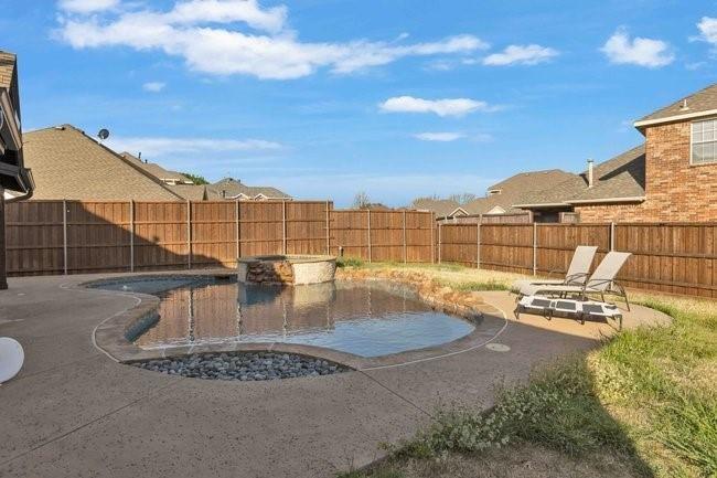 9102 Hogan Drive, Rowlett, TX 75089