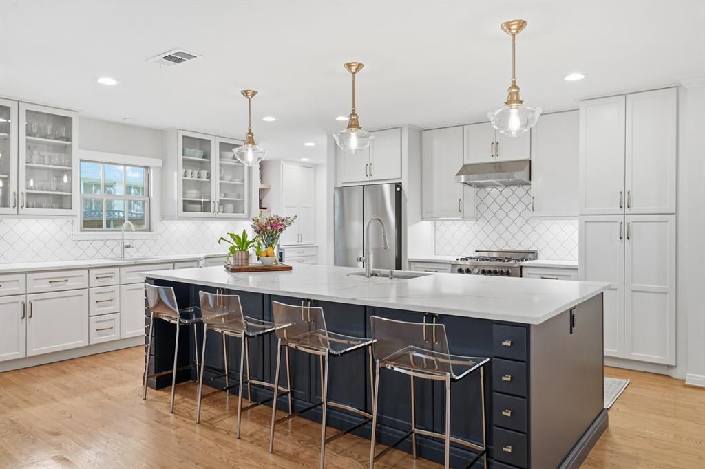 6120 Kenwood Avenue, Dallas, TX 75214
