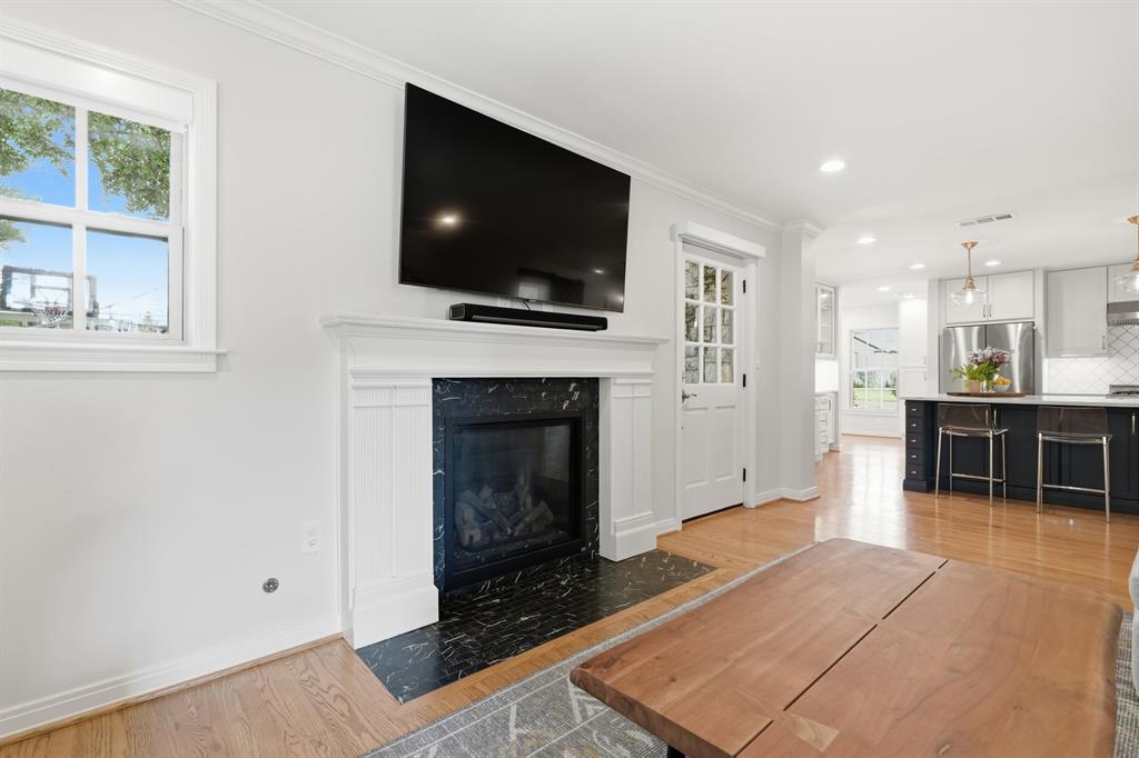 6120 Kenwood Avenue, Dallas, TX 75214