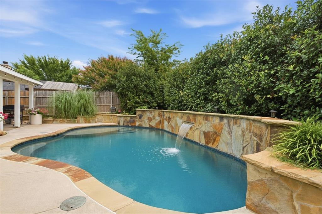 600 Crystal Falls Drive, McKinney, TX 75071