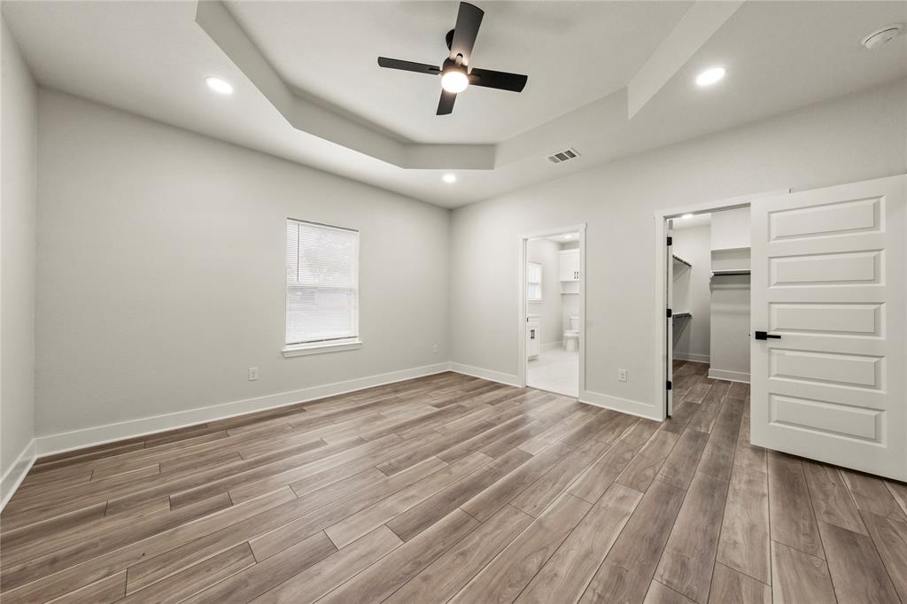 214 Rogers Street, McGregor, TX 76657