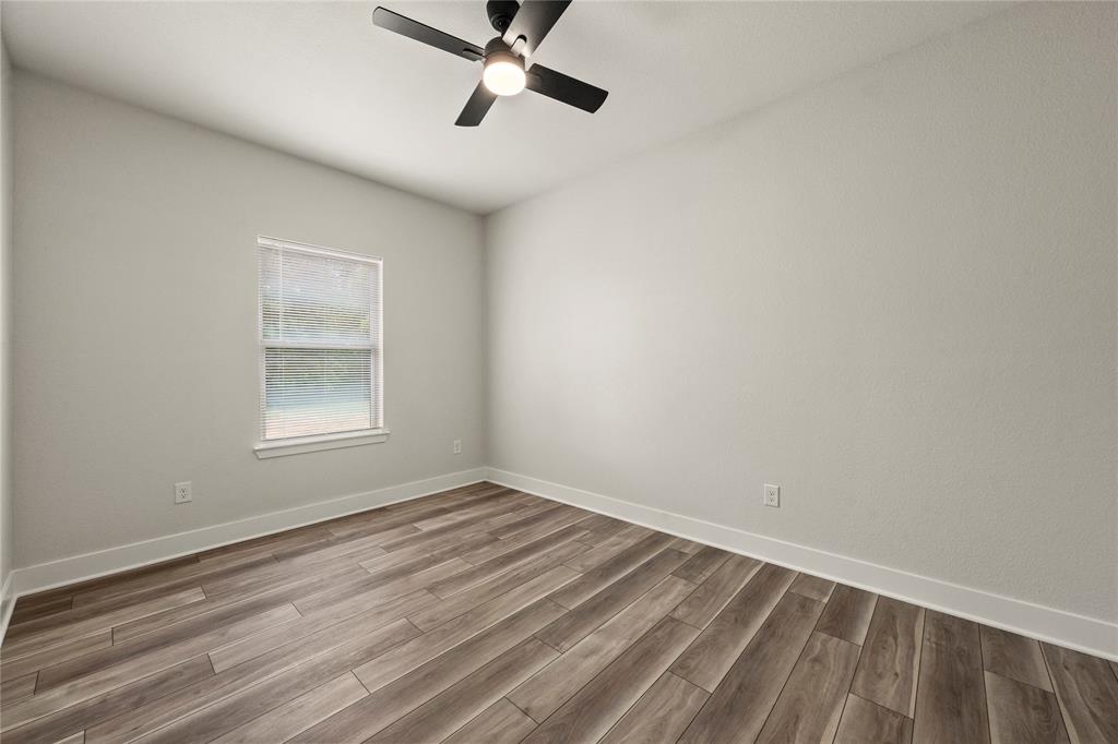 214 Rogers Street, McGregor, TX 76657