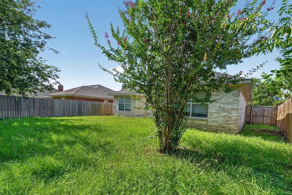 1414 Aviary Drive, DeSoto, TX 75115