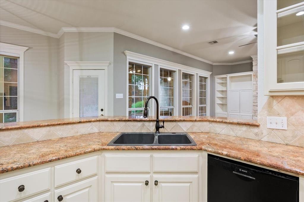 501 Sienna Bend Trail, Waco, TX 76657