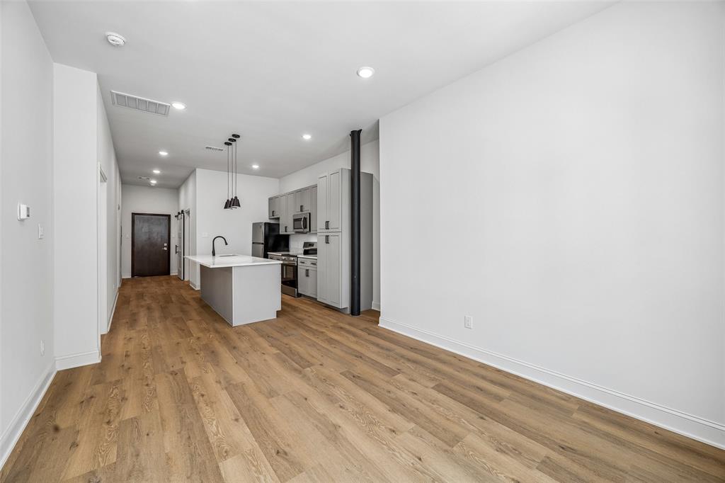 2010 Commerce Street, #B202, Dallas, TX 75201