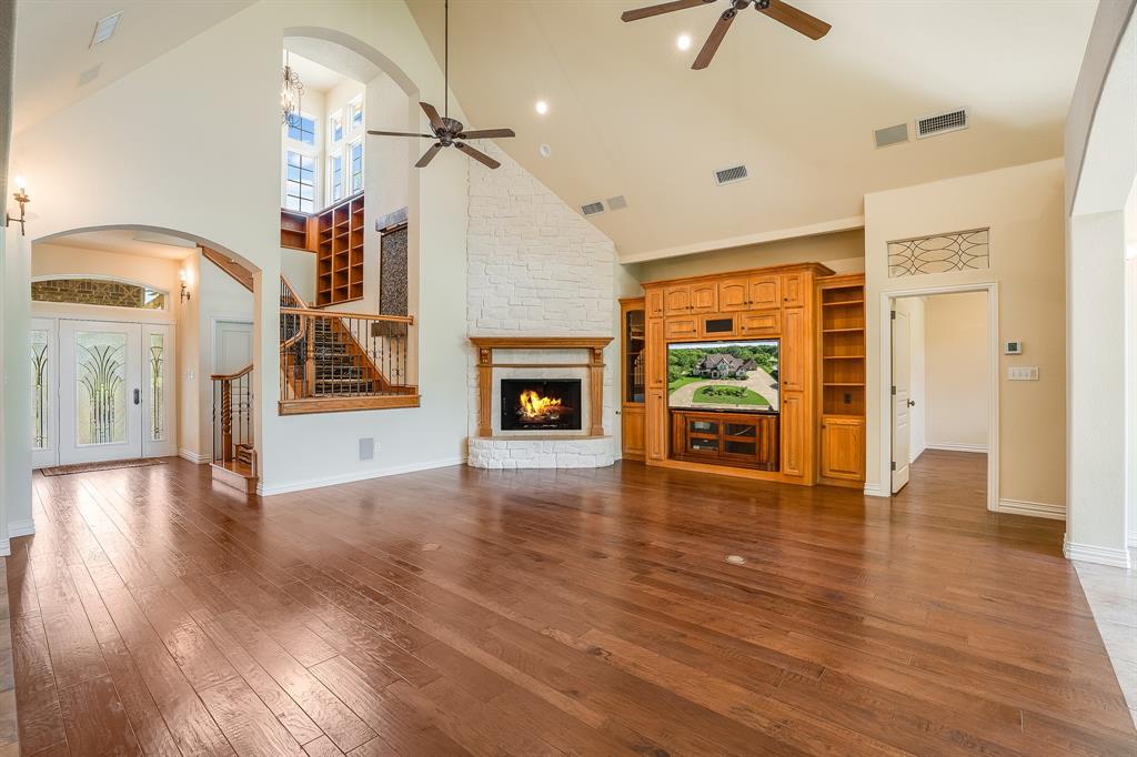 5809 Nutcracker Drive, Granbury, TX 76049 5809 Nutcracker Drive, Granbury, TX 76049