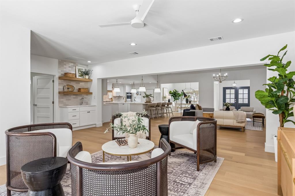 Versatile sunroom,perfect as third  living space or second dining area