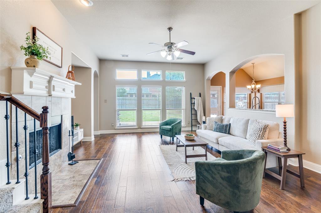 619 Louder Way, Fate, TX 75087