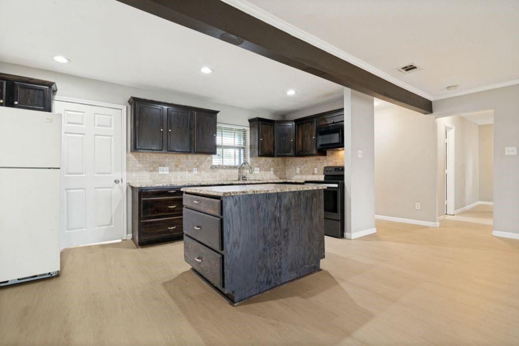 2426 Whit Drive, Mesquite, TX 75150