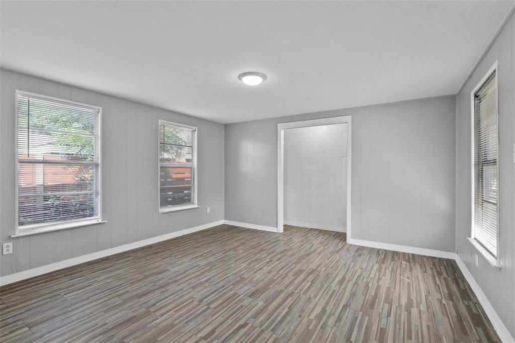 2821 Gladstone Drive, Dallas, TX 75211
