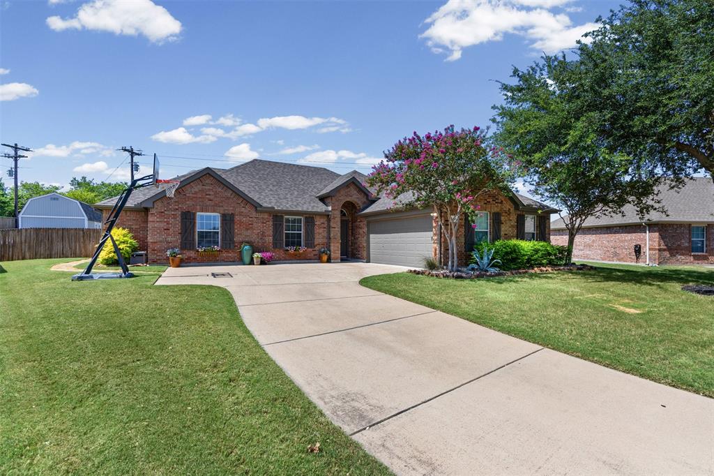 6401 Orange Blossom Drive, Midlothian, TX 76065