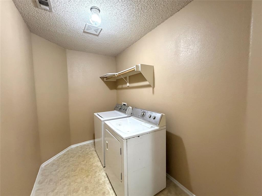 185 Rolling Court, Lancaster, TX 75146