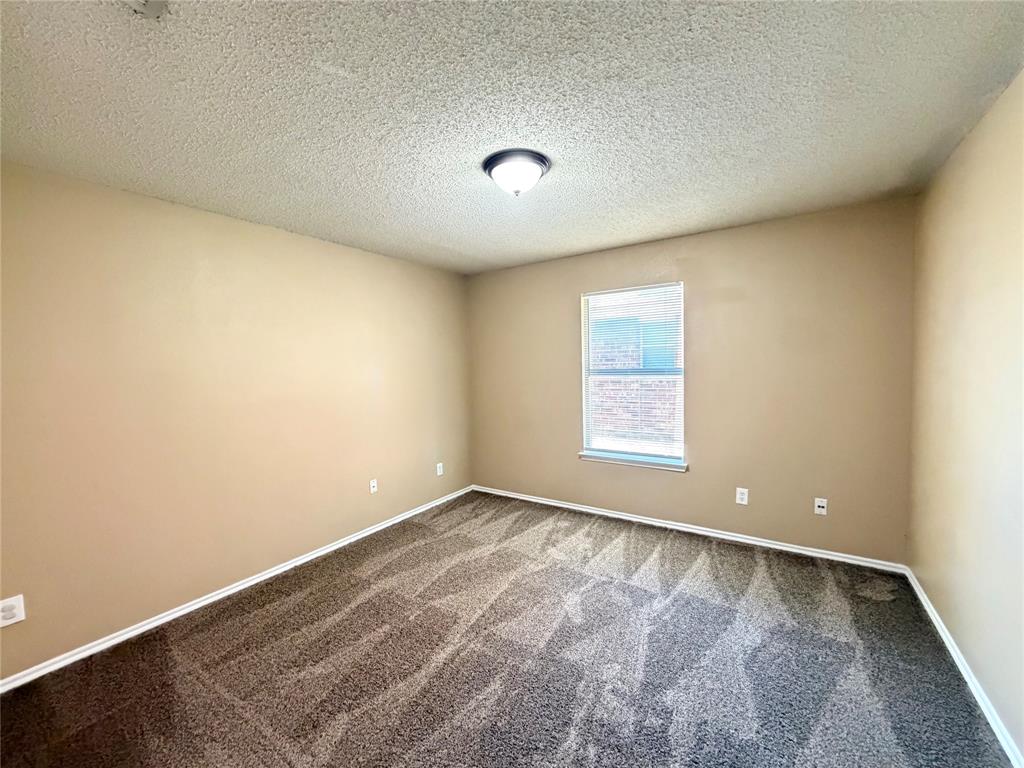 185 Rolling Court, Lancaster, TX 75146