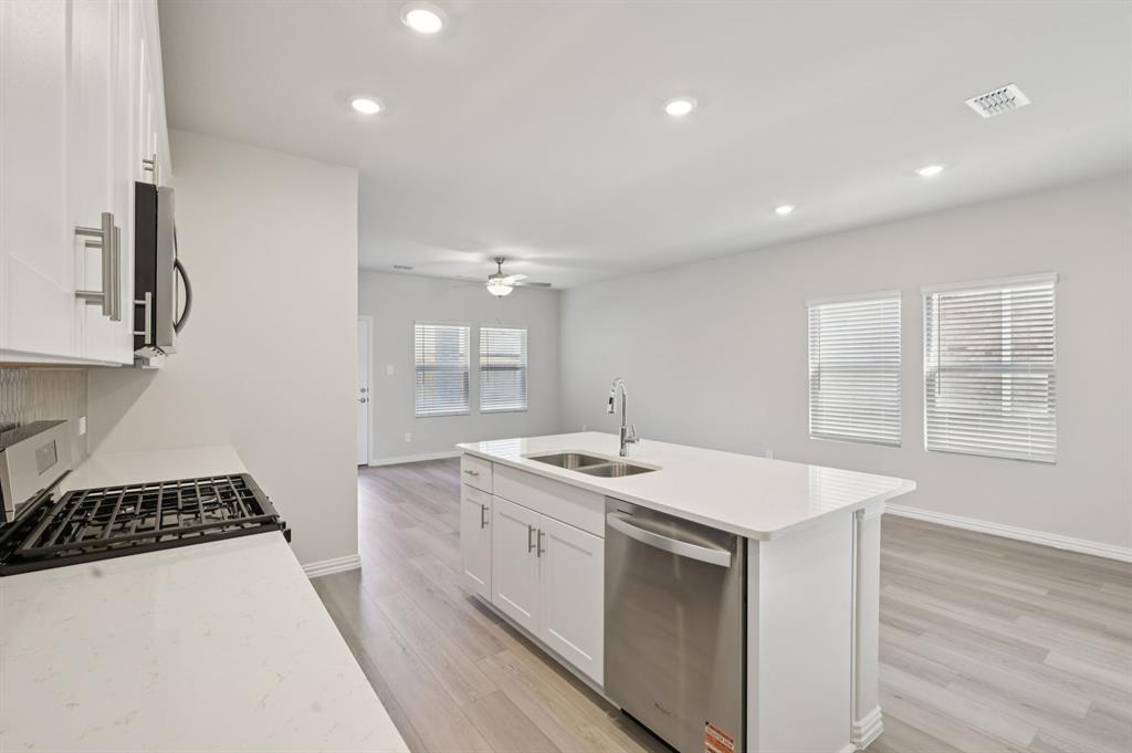 Photo is not of the actual home, but is an inspirational photo of builder’s model home and may depict options, furnishings, and/or decorator features that are not included.