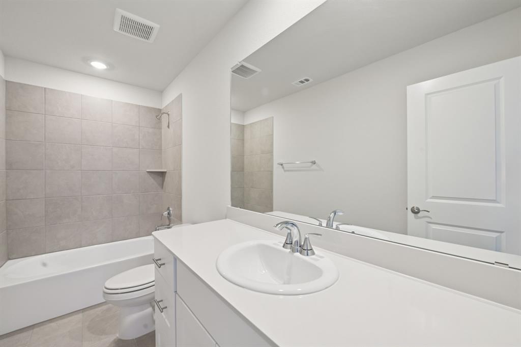 Photo is not of the actual home, but is an inspirational photo of builder’s model home and may depict options, furnishings, and/or decorator features that are not included.