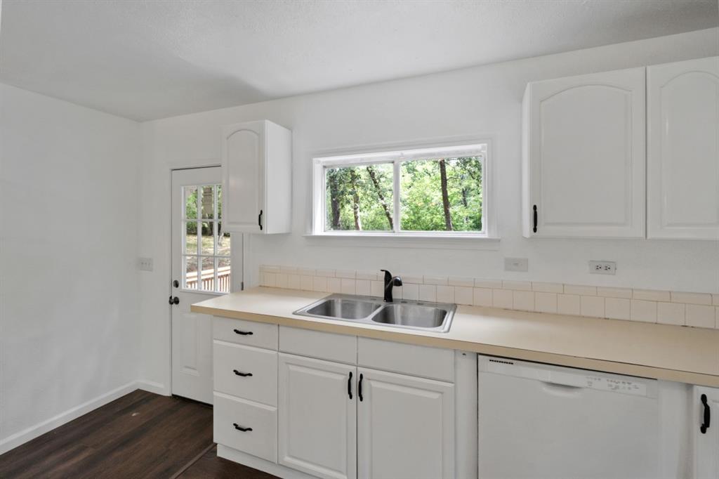 14224 Daniel Boone Lane, Log Cabin, TX 75148