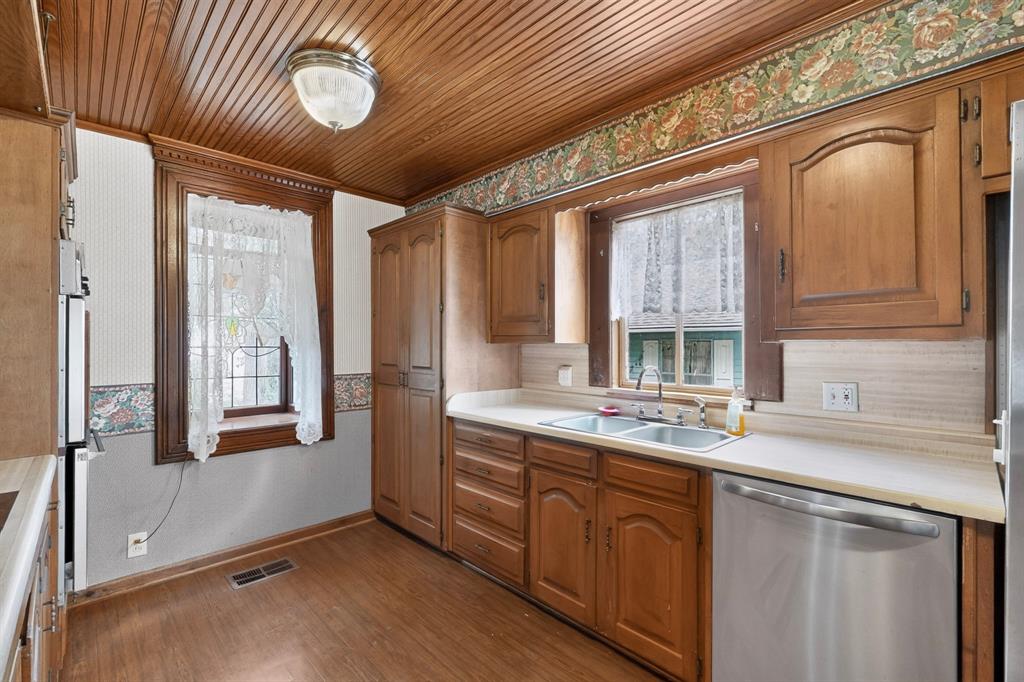 604 Johnson Street, Terrell, TX 75160