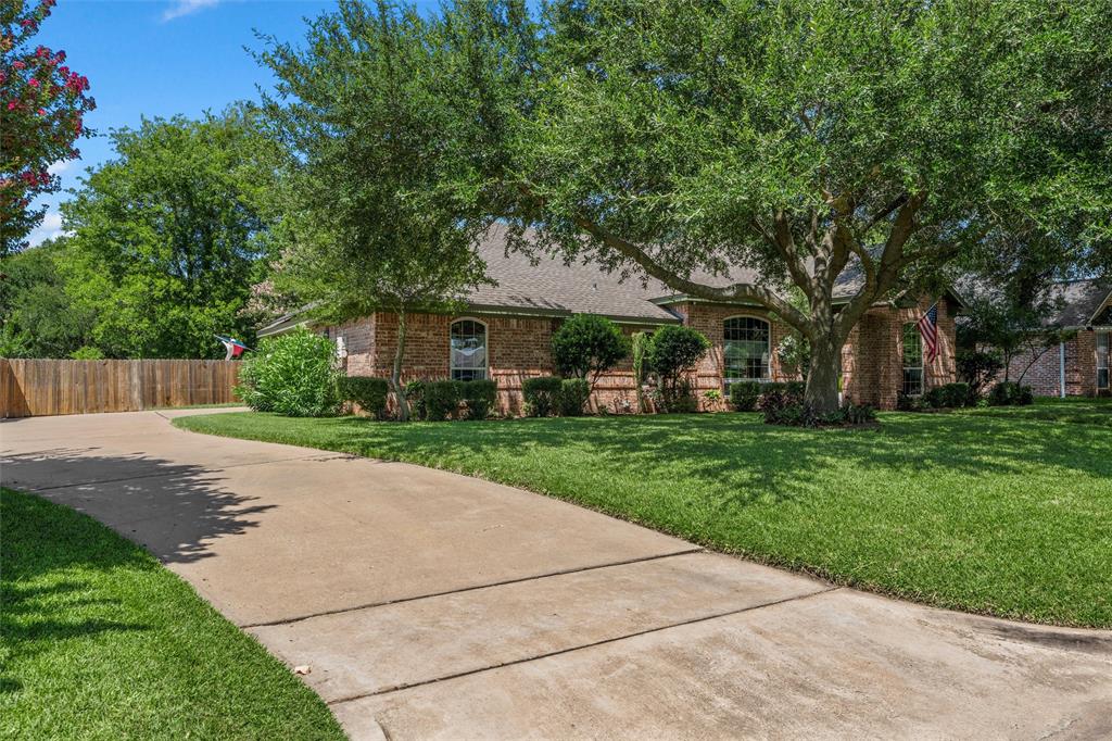9408 Silverthorn Drive, Waco, TX 76708 9408 Silverthorn Drive, Waco, TX 76708