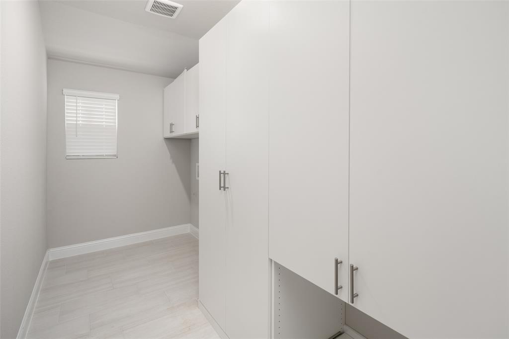 Custom Storage-Closets By Design