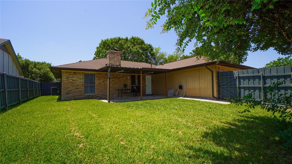 7113 Ridgeview Drive, Rowlett, TX 75089