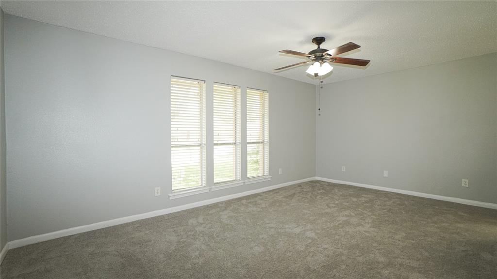 7113 Ridgeview Drive, Rowlett, TX 75089