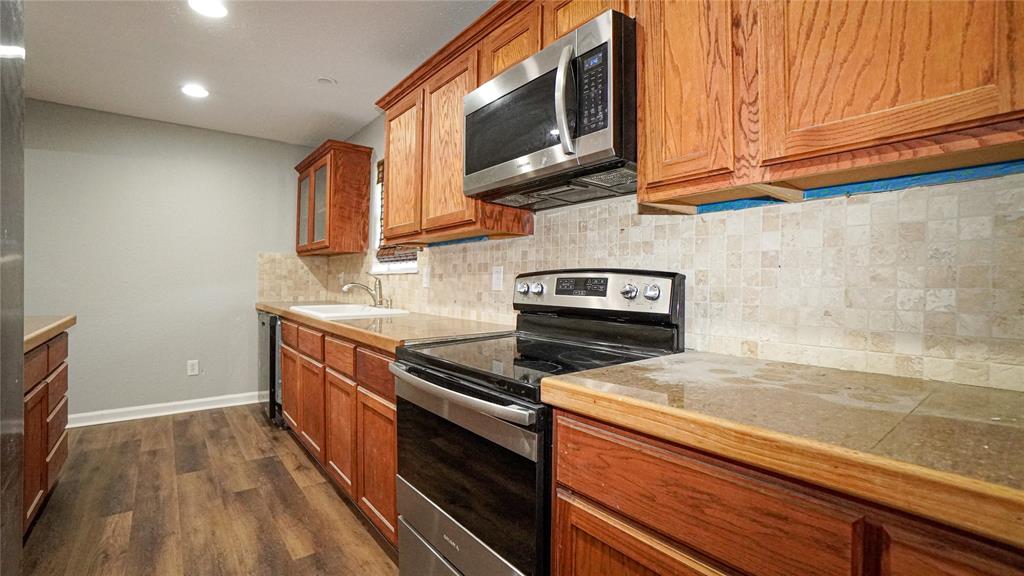 7113 Ridgeview Drive, Rowlett, TX 75089
