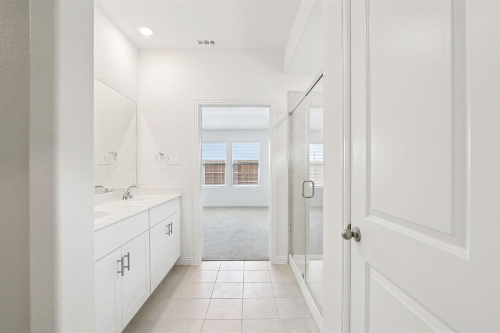 Photo is not of the actual home, but is an inspirational photo of builder’s model home and may depict options, furnishings, and/or decorator features that are not included.