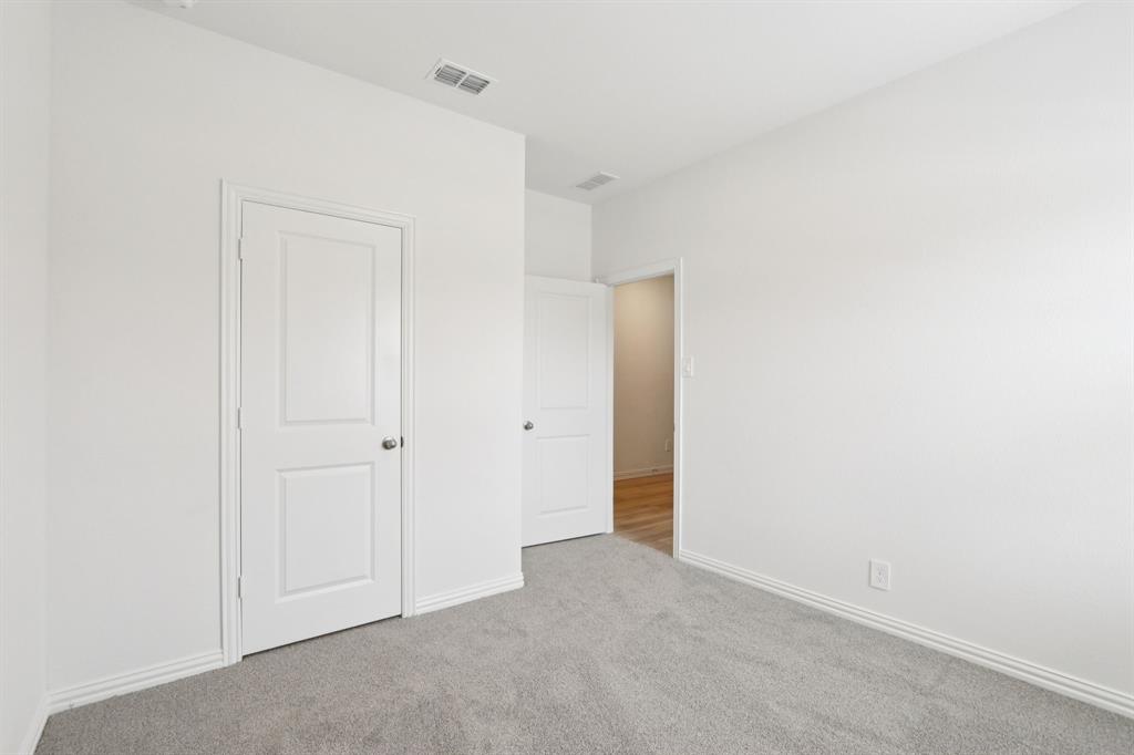 Photo is not of the actual home, but is an inspirational photo of builder’s model home and may depict options, furnishings, and/or decorator features that are not included.