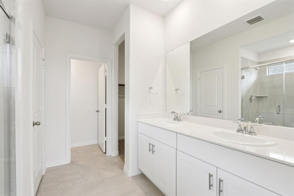 Photo is not of the actual home, but is an inspirational photo of builder’s model home and may depict options, furnishings, and/or decorator features that are not included.