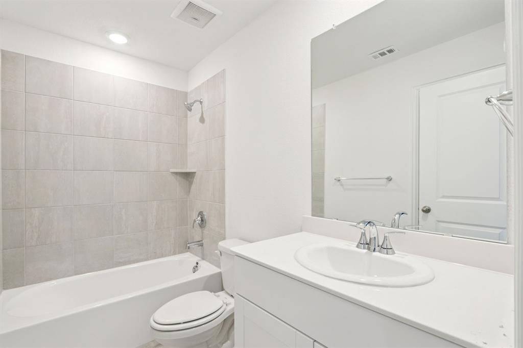 Photo is not of the actual home, but is an inspirational photo of builder’s model home and may depict options, furnishings, and/or decorator features that are not included.