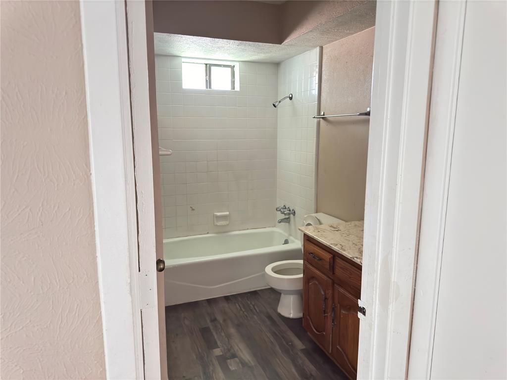 1444 Pinnacle Peak Drive, DeSoto, TX 75115