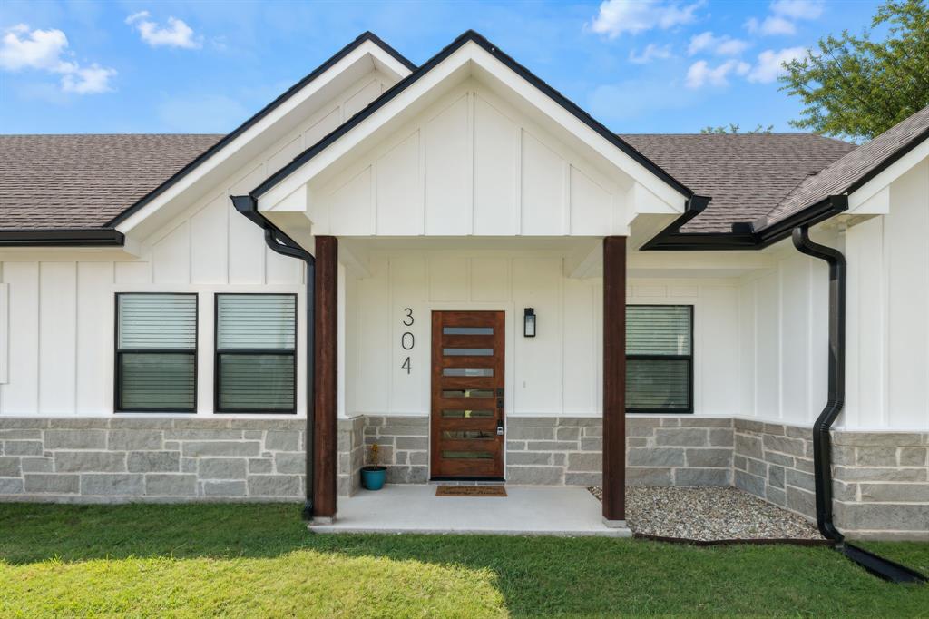 304 E Adams Street, Riesel, TX 76682 304 E Adams Street, Riesel, TX 76682