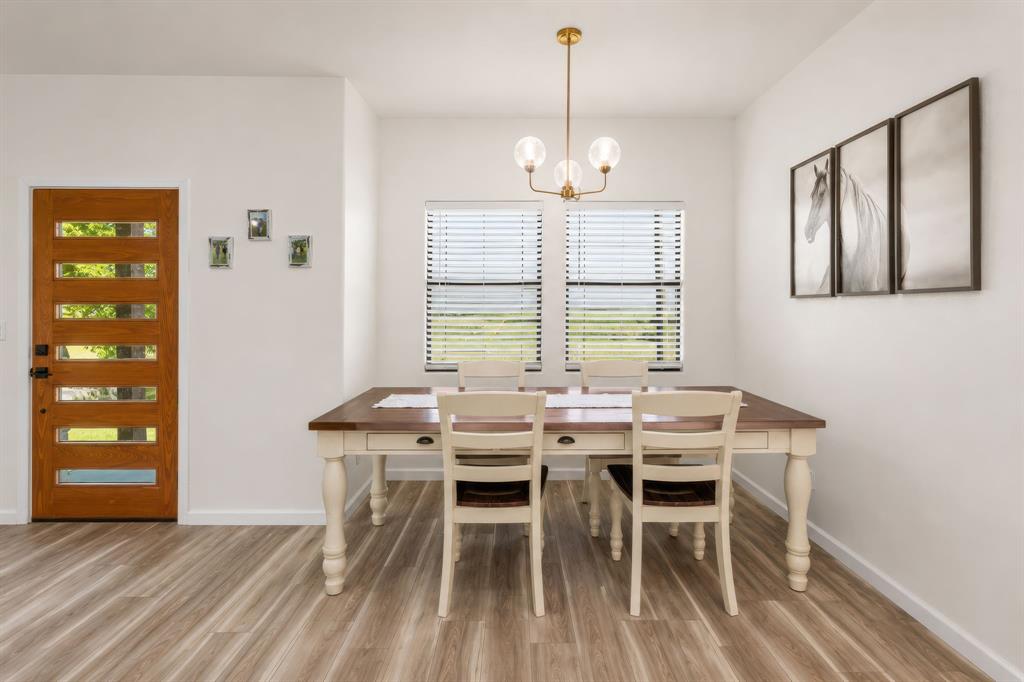 304 E Adams Street, Riesel, TX 76682