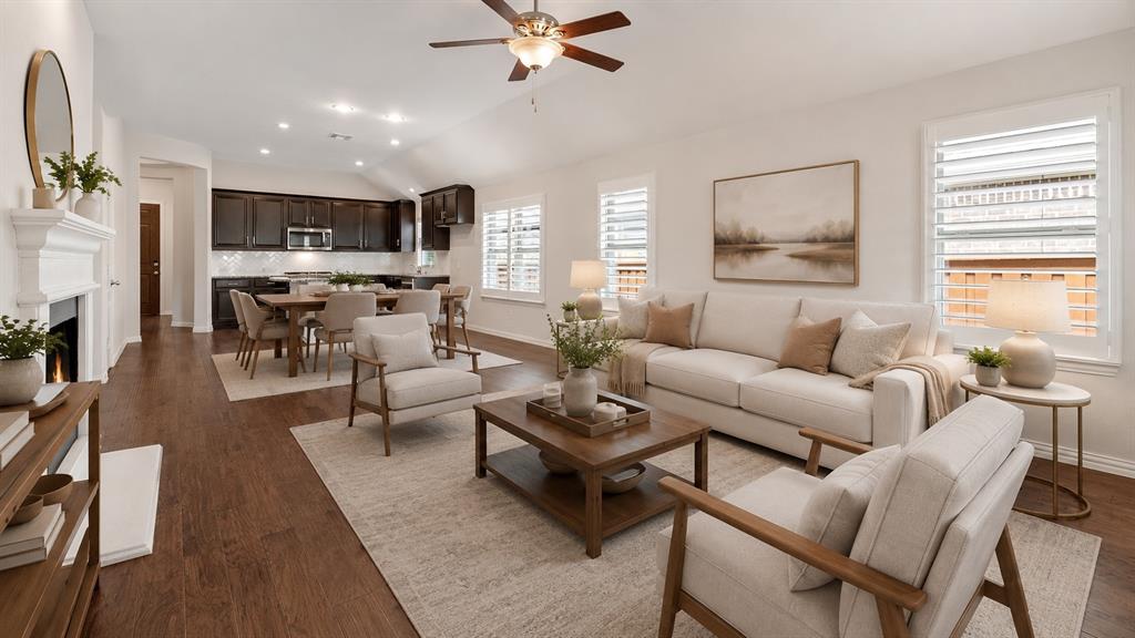 Virtually Staged - Open Concept Living!