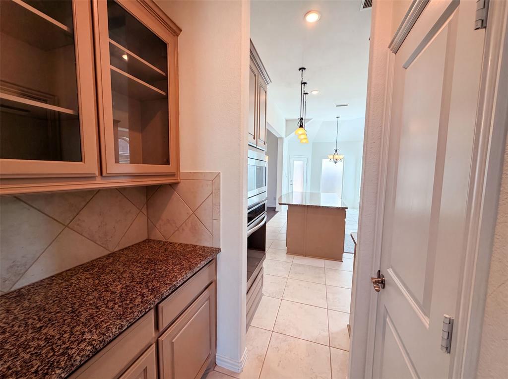 4305 Curlew Lane, Garland, TX 75043