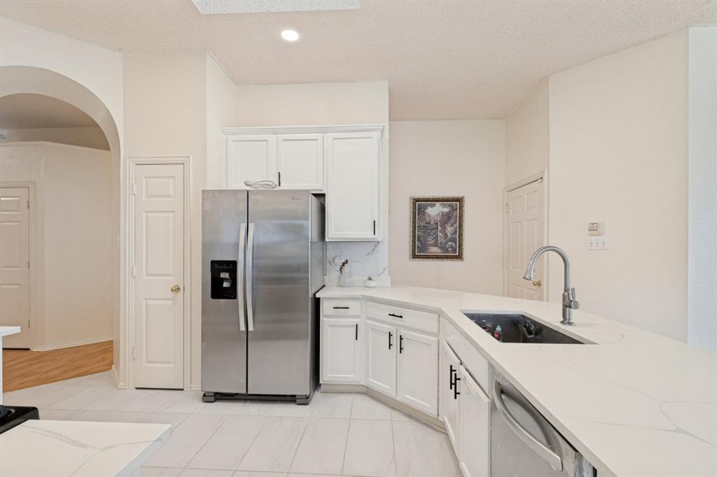 3705 Pinetree Drive, McKinney, TX 75070 3705 Pinetree Drive, McKinney, TX 75070