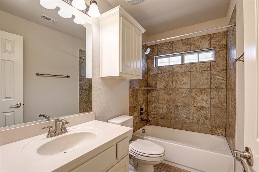 1612 Scarlet Crown Drive, Fort Worth, TX 76177