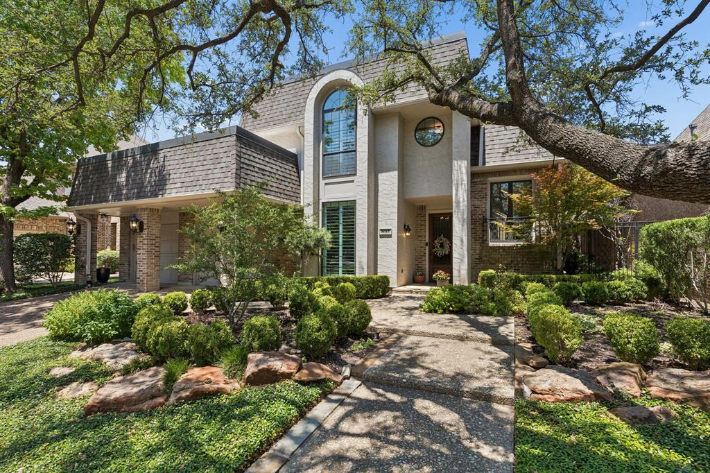 Transitional Contemporary Preston Hollow Beauty! Transitional Contemporary Preston Hollow Beauty!