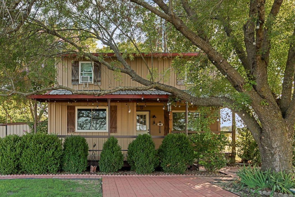 220 Crump Circle, Red Oak, TX 75154