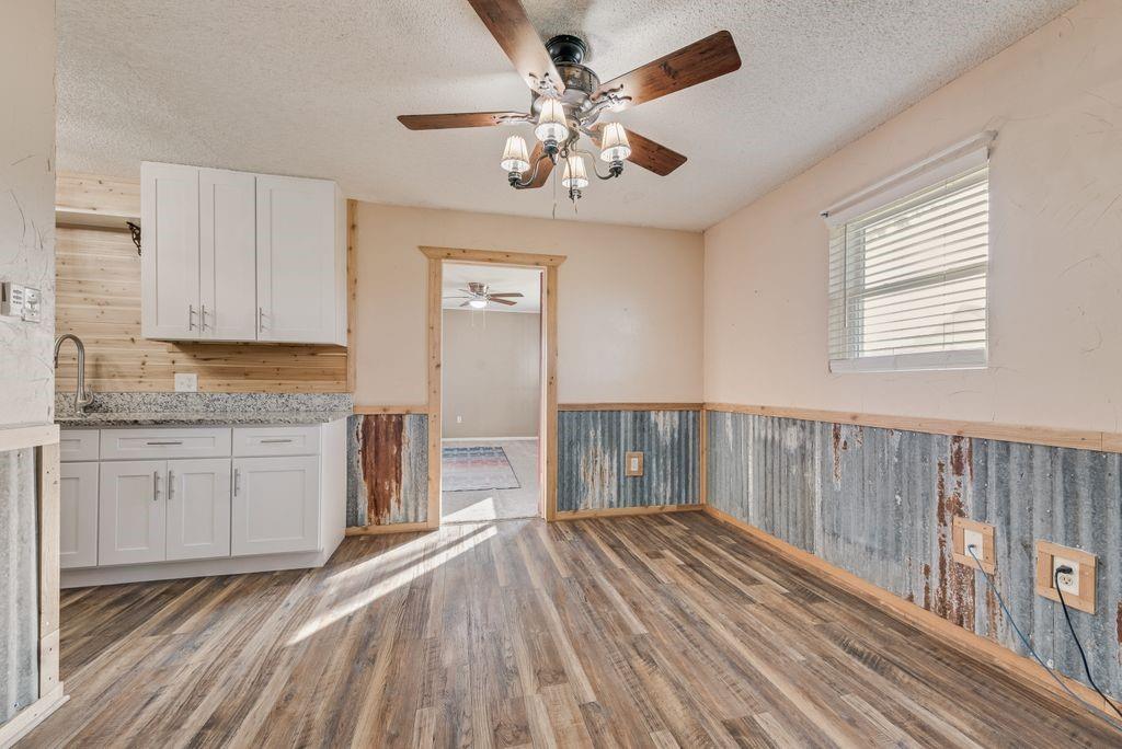 220 Crump Circle, Red Oak, TX 75154