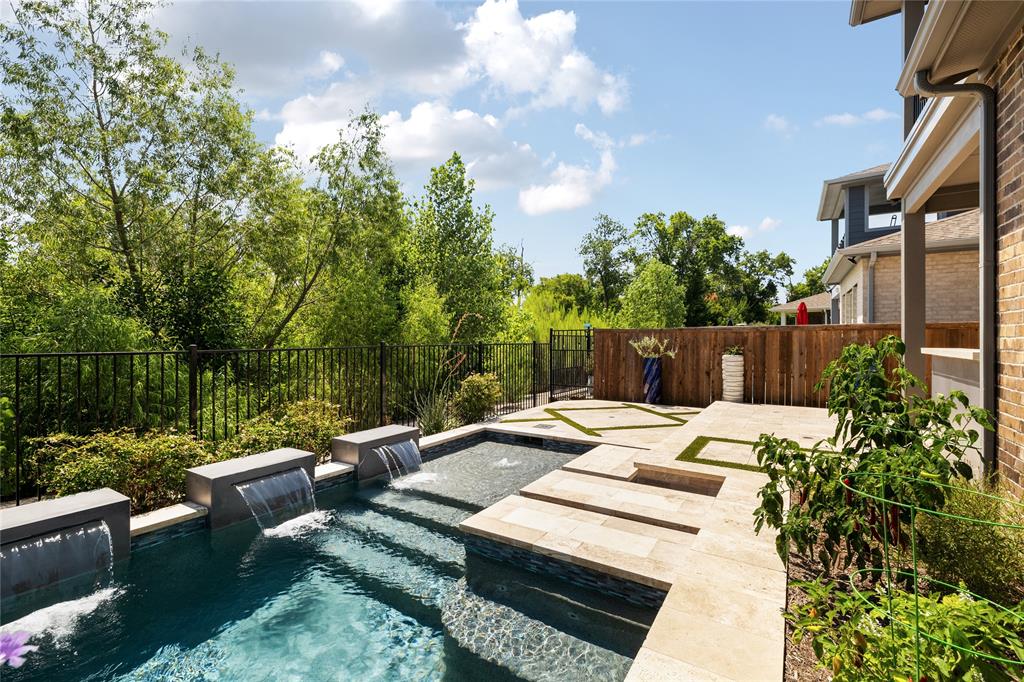 536 Shoreline Street, Plano, TX 75075