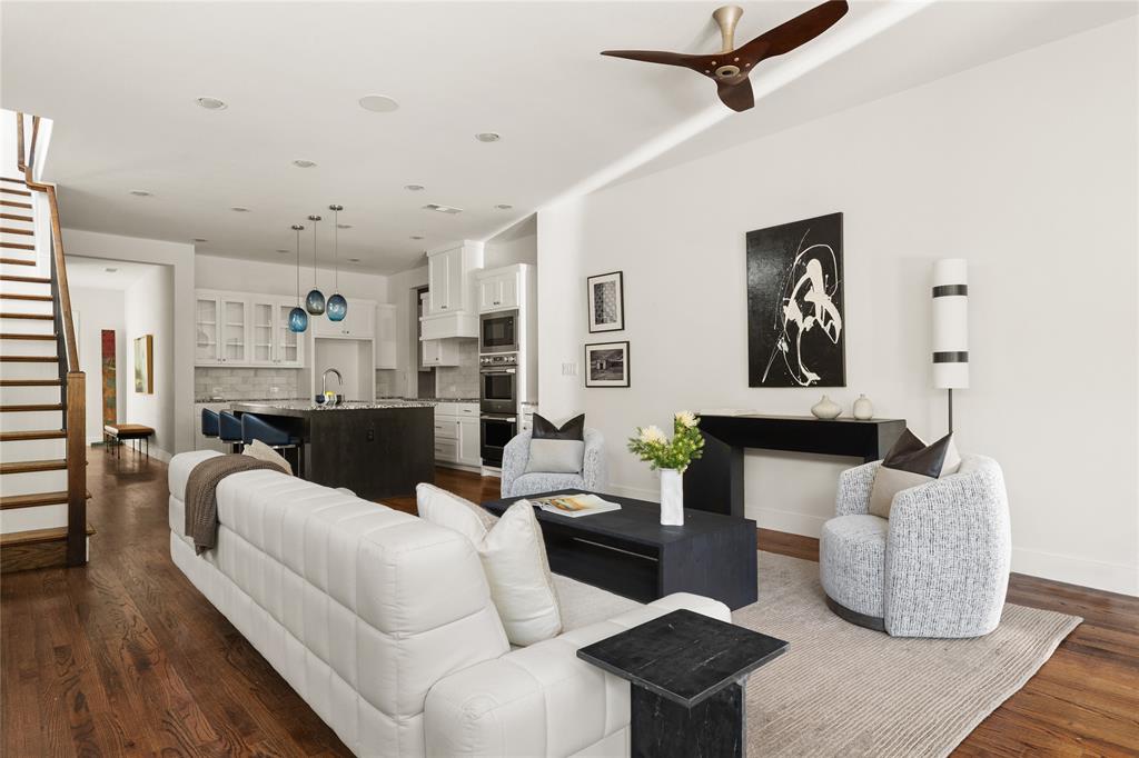 536 Shoreline Street, Plano, TX 75075 536 Shoreline Street, Plano, TX 75075