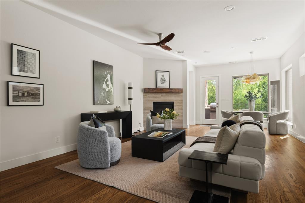 536 Shoreline Street, Plano, TX 75075 536 Shoreline Street, Plano, TX 75075