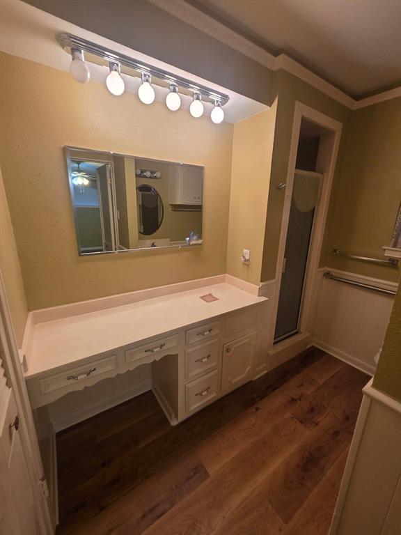 dressing area in main bath