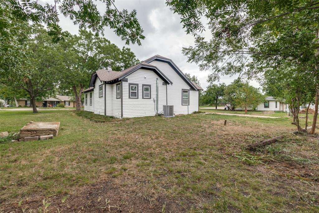 1103 N Houston Street, Royse City, TX 75189