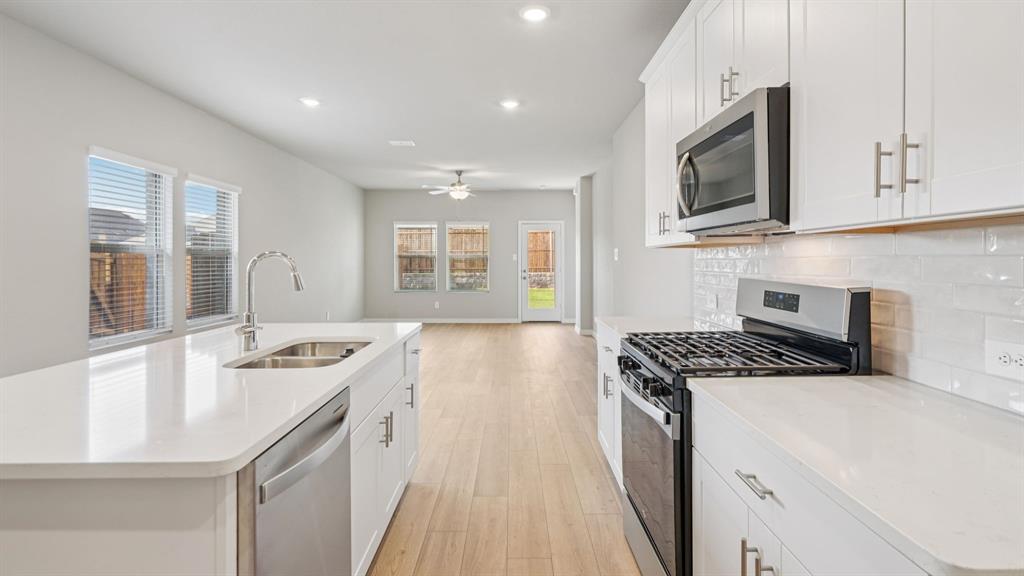 Photo is not of the actual home, but is an inspirational photo of builder’s model home and may depict options, furnishings, and/or decorator features that are not included