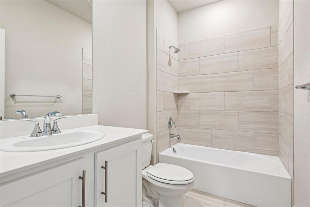 Photo is not of the actual home, but is an inspirational photo of builder’s model home and may depict options, furnishings, and/or decorator features that are not included.